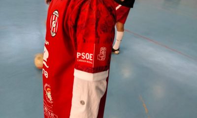 Publicidad del PSOE en un equipo de fútbol infantil en Cañada Rosal