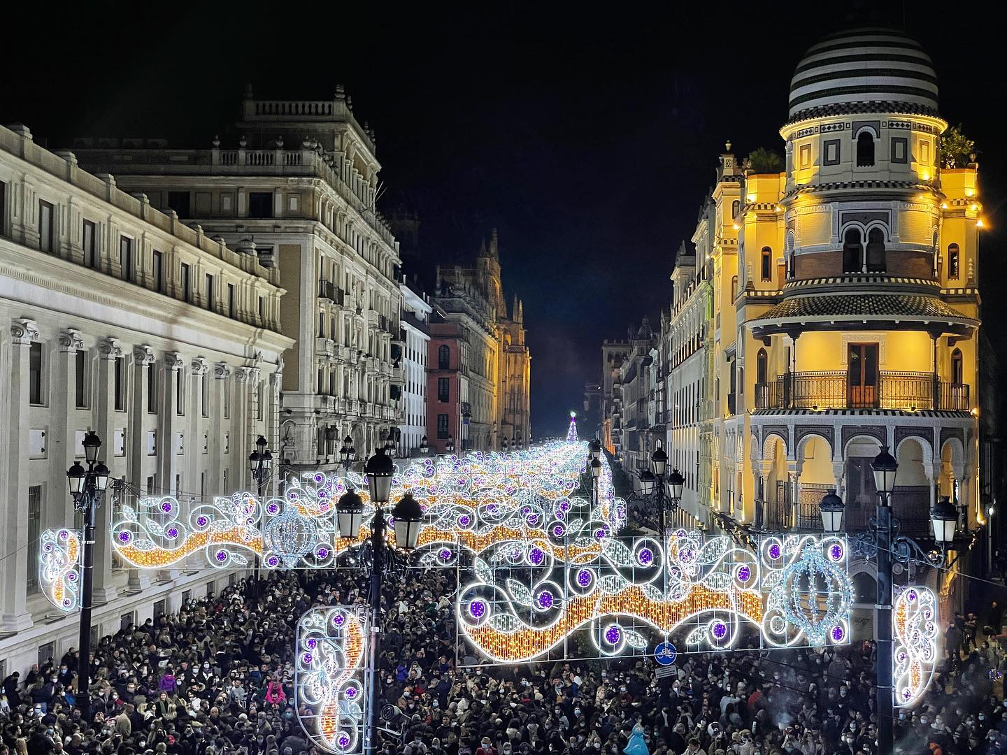Comienza la Navidad en Sevilla con el encendido de luces