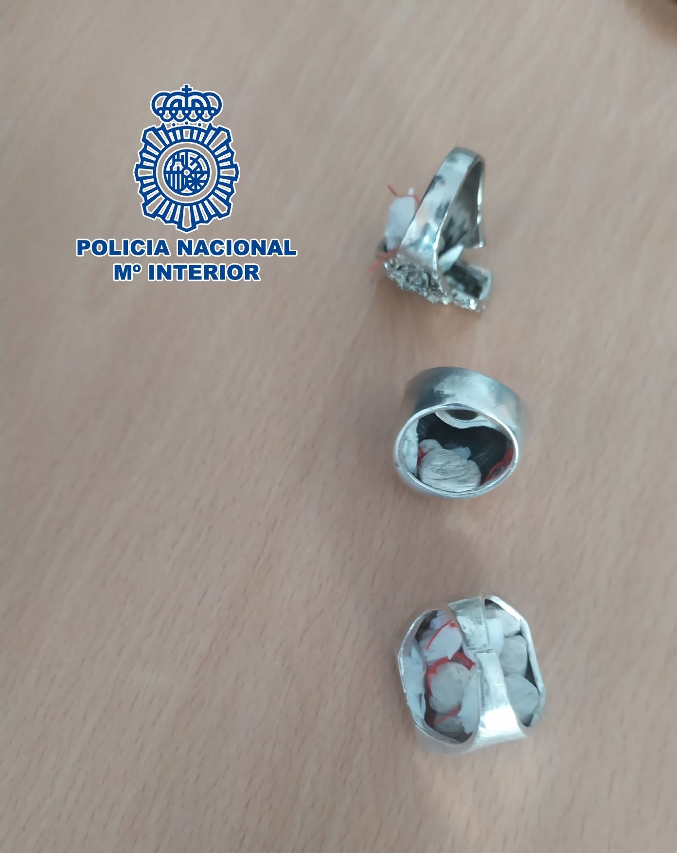 Detenido en Cádiz por vender droga que ocultaba en el interior de sus anillos