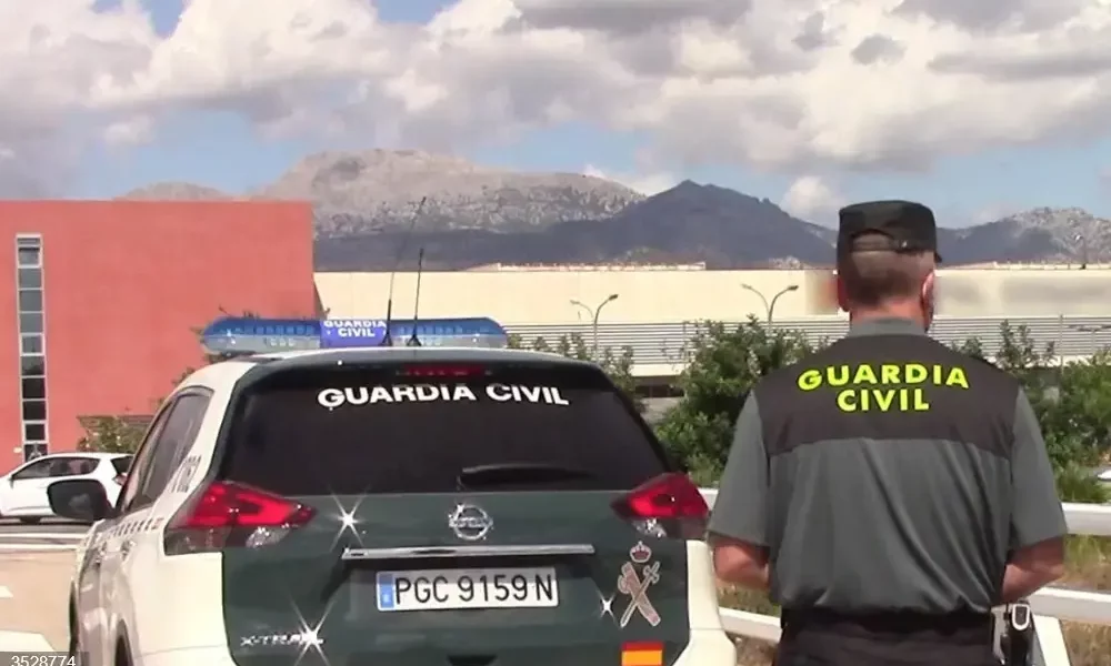 Dos detenidos en Aznalcóllar por venta de drogas en su propia vivienda