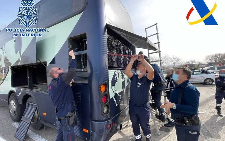 Desarticulada una organización criminal en Málaga dedicada al tráfico internacional de sustancias estupefacientes en autobuses