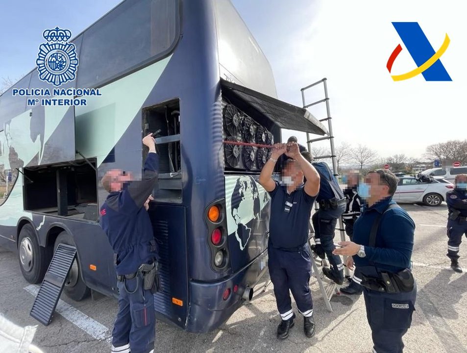 Desarticulada una organización criminal en Málaga dedicada al tráfico internacional de sustancias estupefacientes en autobuses