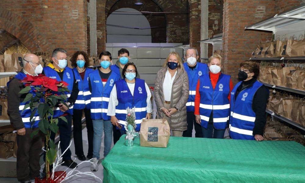 El Ayuntamiento de Marbella reparte más de un millar de "cenas de Nochebuena"