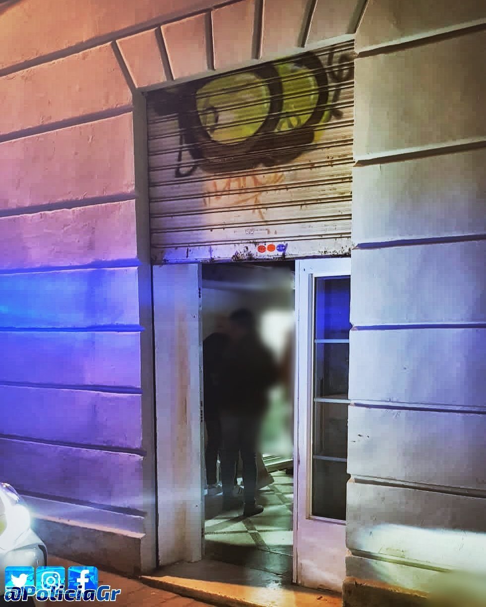 Casi 30 personas desalojadas de un local alquilado por alto nivel ruido en Granada