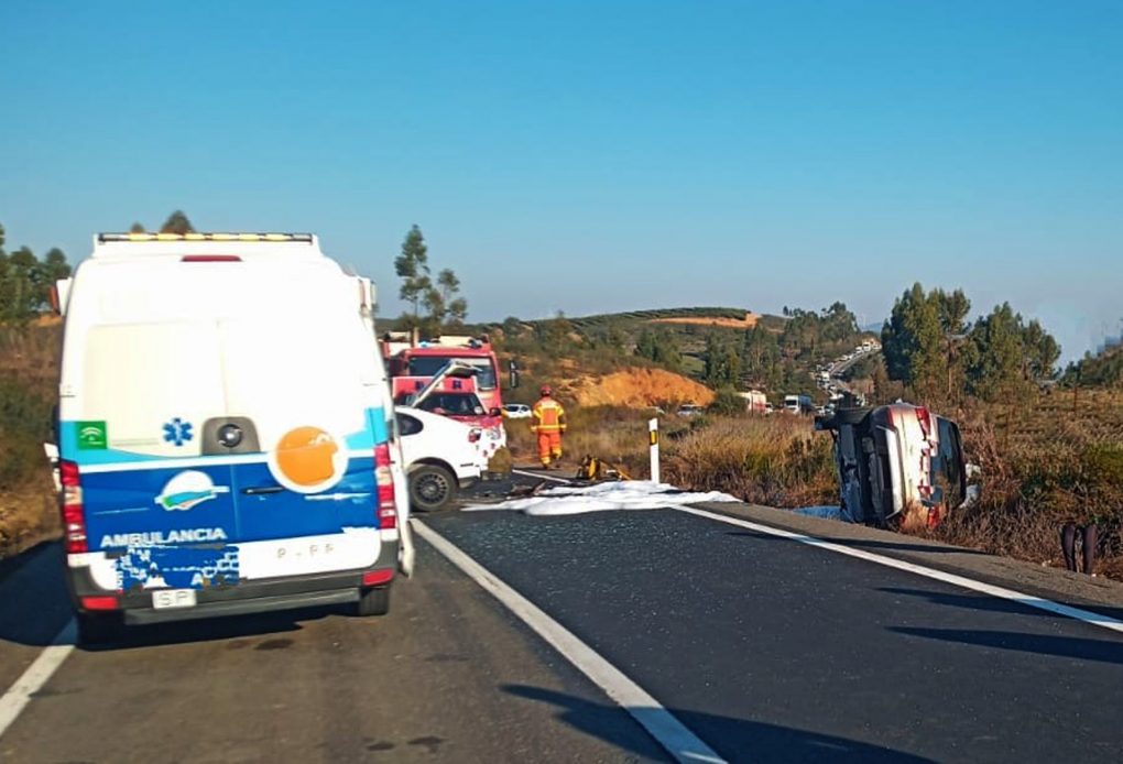 Dos heridos en una colisión entre dos vehículos cerca de San Bartolomé de la Torre