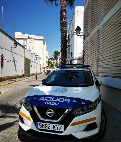 Detenido en Cádiz por resistencia a la autoridad tras agredir a un cliente de un bar