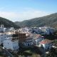 Fallece al caer su turismo por un barranco en Sayalonga (Málaga)