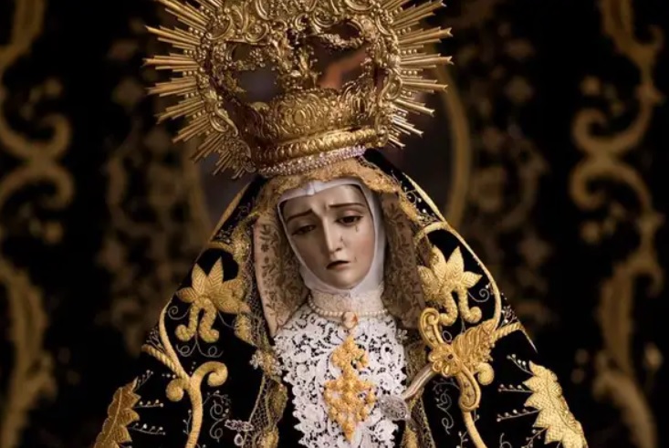 Roban la corona de la Virgen de la Hermandad del Santo Entierro de Sanlúcar de Barrameda