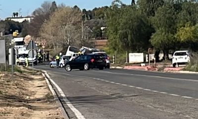 Un muerto en un accidente entre un coche y un autobús en Sanlúcar la Mayor