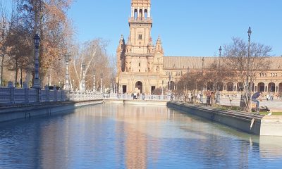 Comienza el llenado de la ría de la Plaza de España tras culminar su limpieza