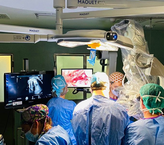El Virgen del Rocío realiza una nueva cirugía fetal por espina bífida detectada durante el embarazo