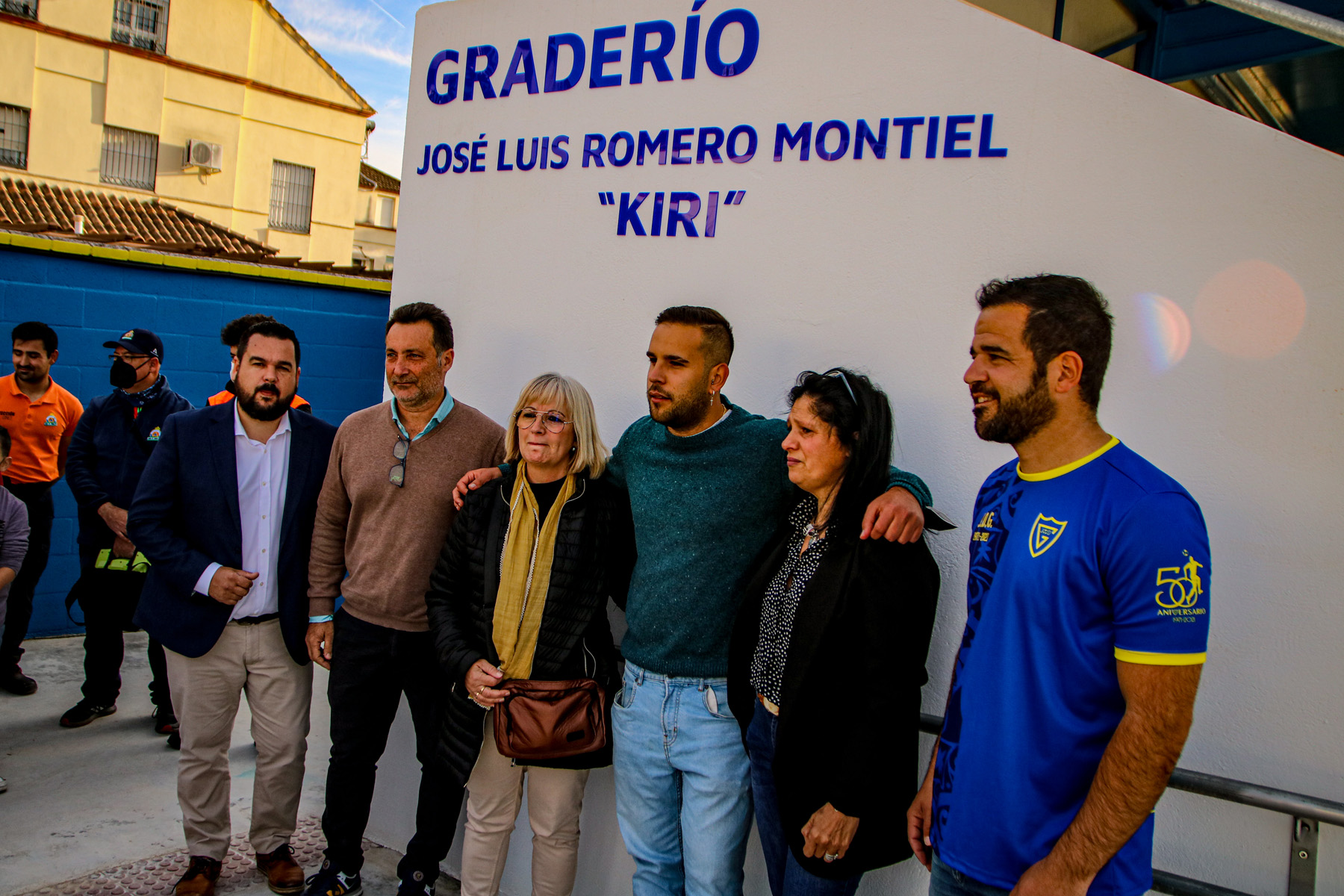 Gines estrena un renovado Estadio San José con un graderío con capacidad para 350 personas