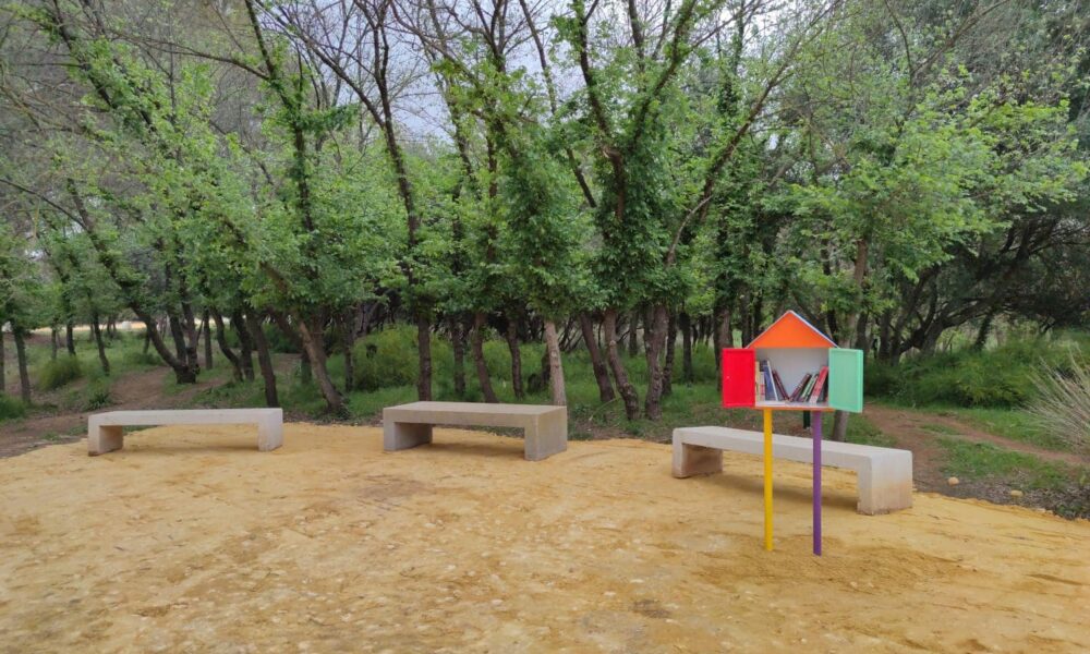 Dos Hermanas inaugura su "Bosque de los Cuentos"
