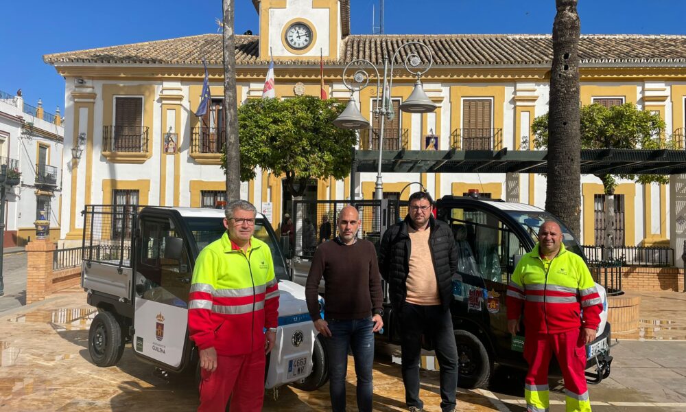 Guillena incorpora dos nuevos vehículos eléctricos para mejorar la limpieza viaria