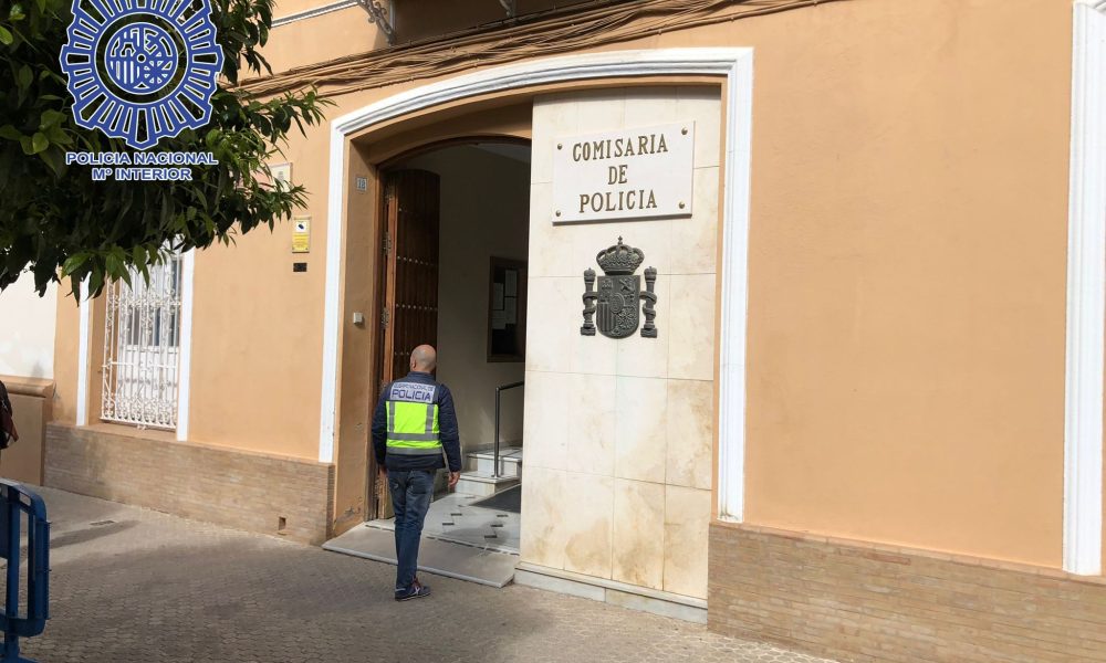 Detenido tras amenazar de muerte a comerciantes con un cuchillo de grandes dimensiones en Morón