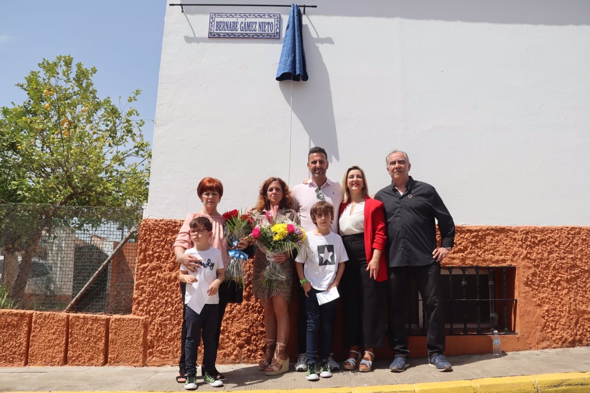 Alcalá dedica una calle al dirigente vecinal Bernabé Gámez tras su fallecimiento en 2019