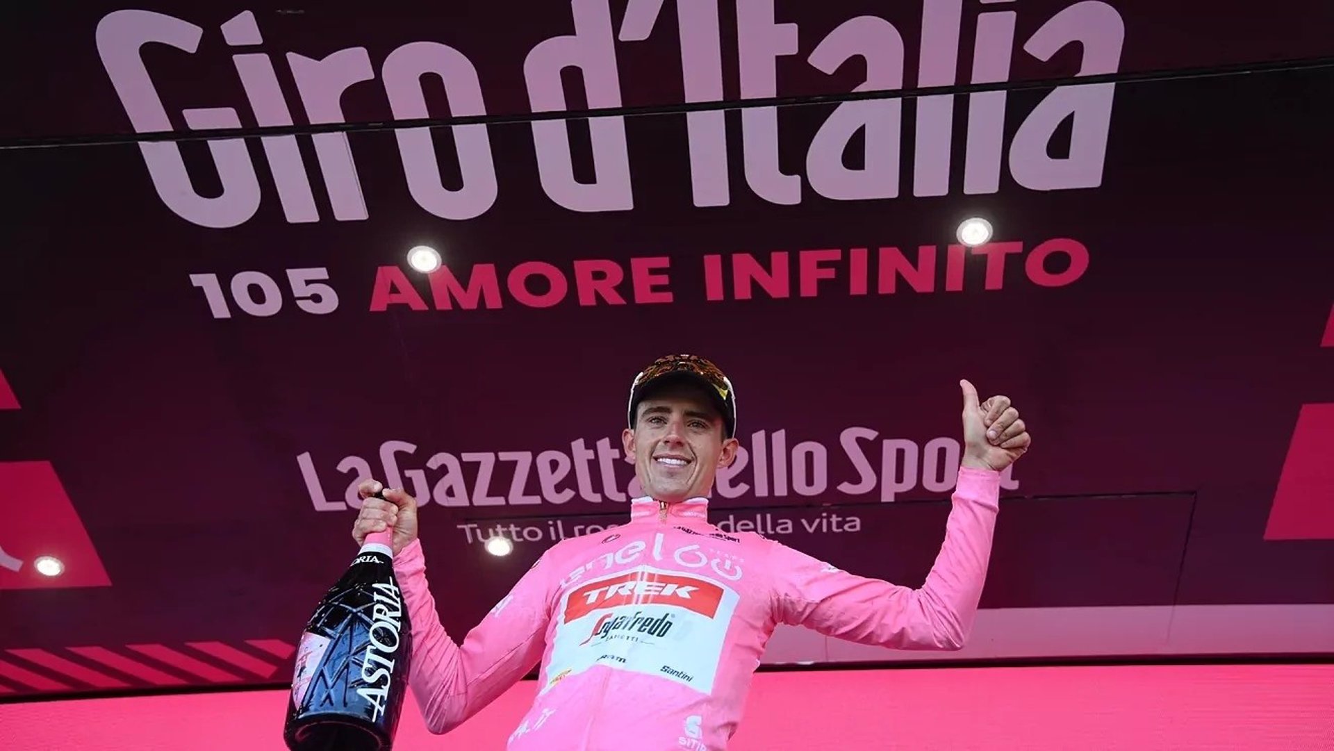El lebrijano Juan Pedro López, uno de los 17 ciclistas españoles en vestir la 'maglia' rosa