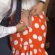 Se hace viral una flamenca intentando cerrar la cremallera de su falda