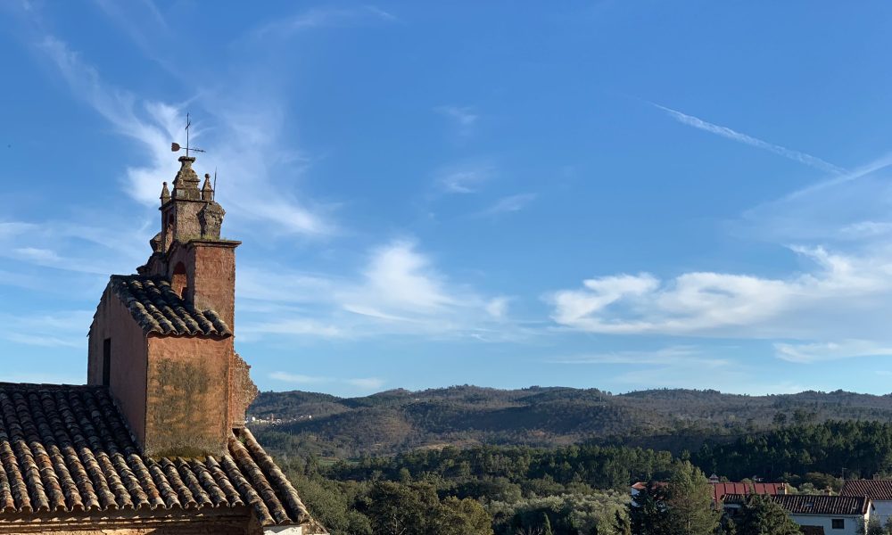 Iglesia navahermosa nubes