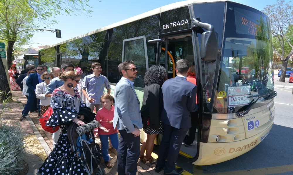 Autobus Tomares.jpeg