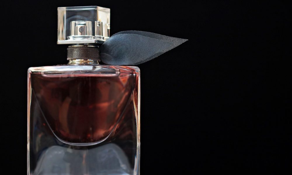 perfume 2142817 1280