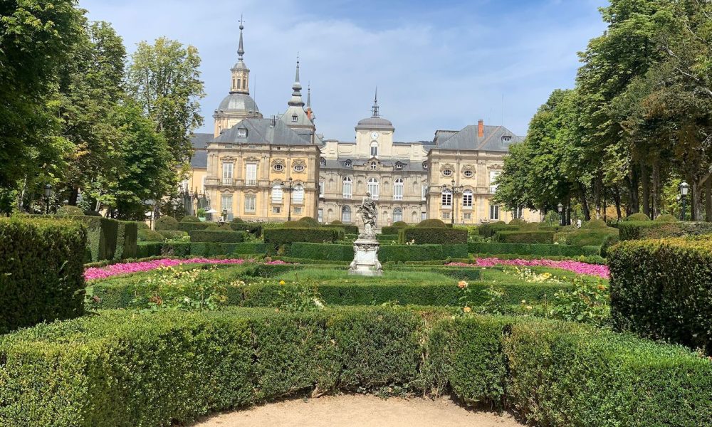 Jardines palacio setos