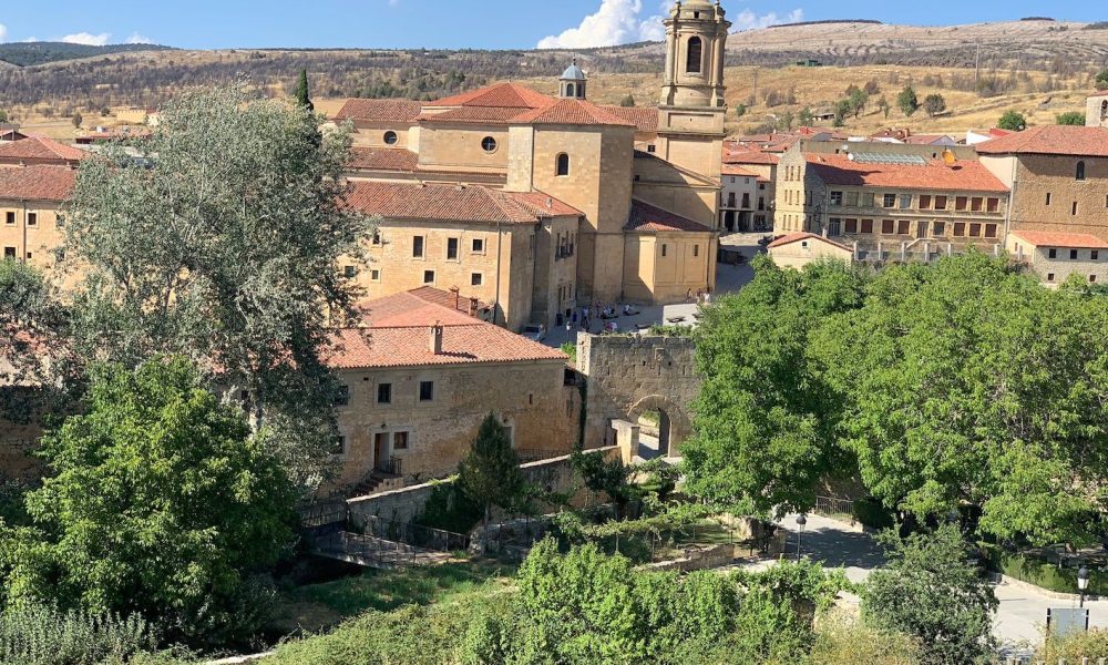 Paisaje pueblo vistas