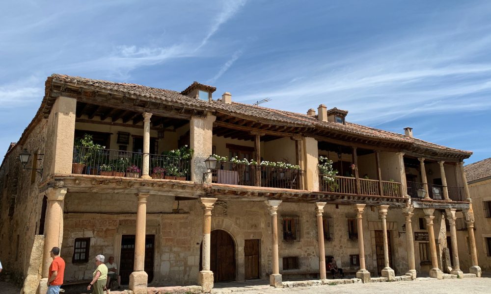 Plaza pueblo gente barroco