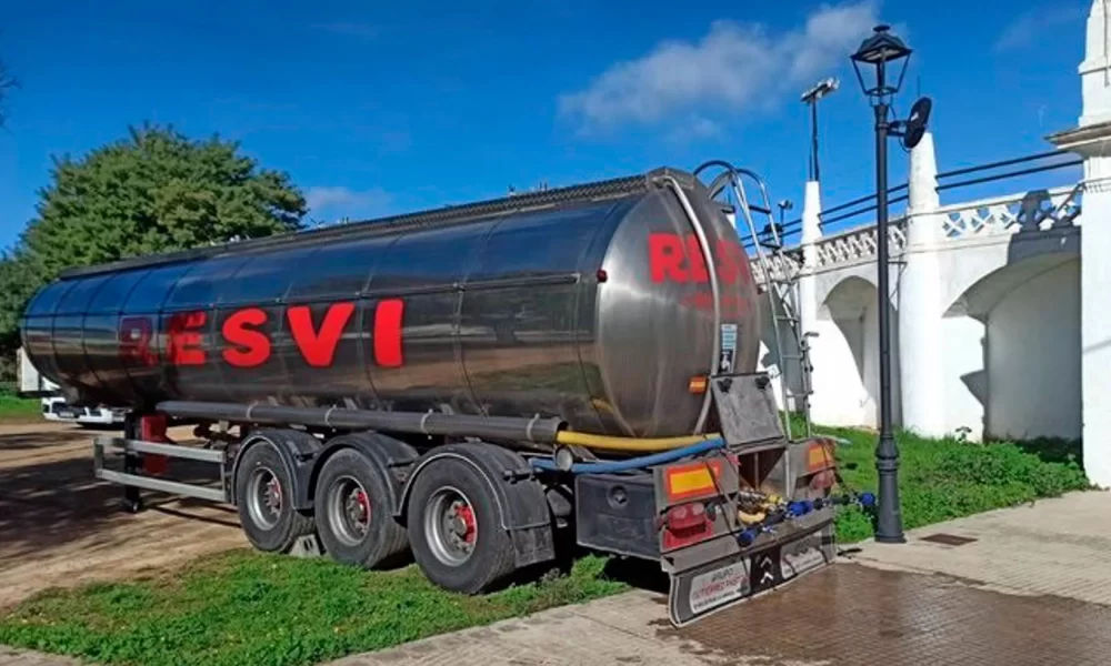 Camion cisterna.jpg