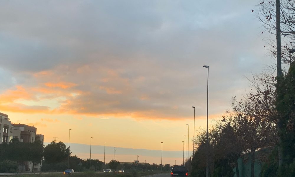 Carretera atardecer Sevilla