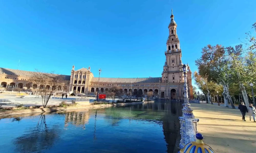 plaza espana.jpg