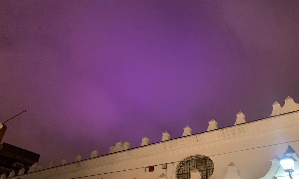Cielo violeta