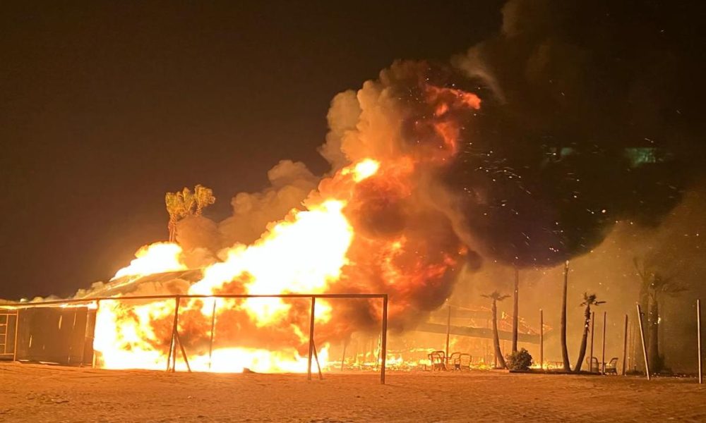 Incendio playa chiringuito