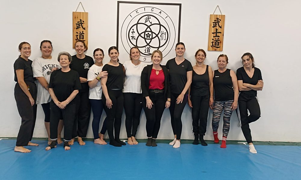 Gelves defensa personal