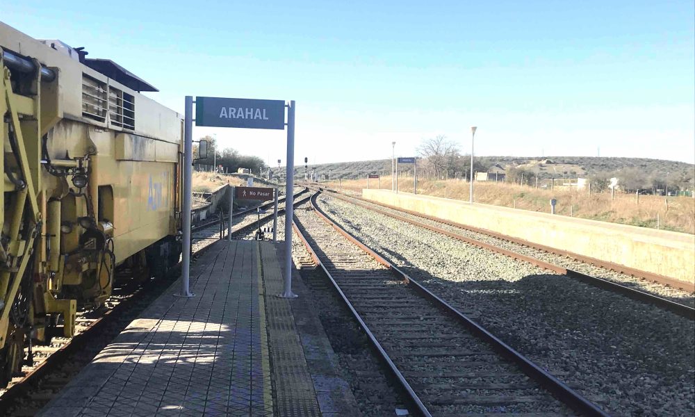 Tren Arahal