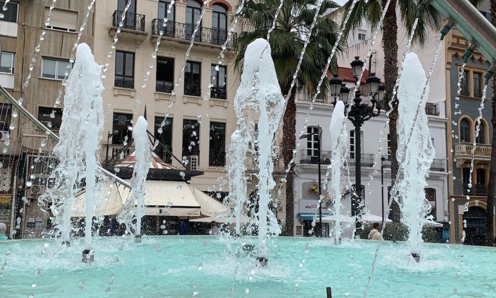 Fuentes plaza Monjas Huelva