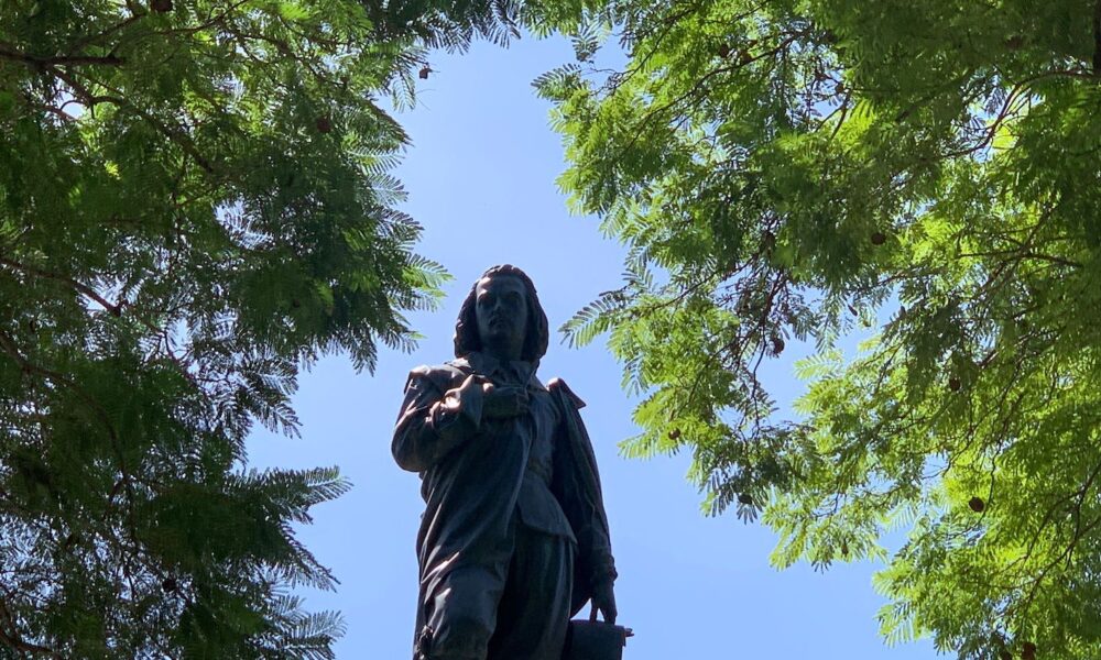 Monumento plaza museo