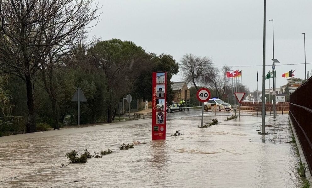 Carretera inundada canada rosal