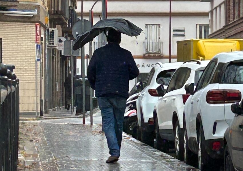 Lluvia paraguas Sevilla