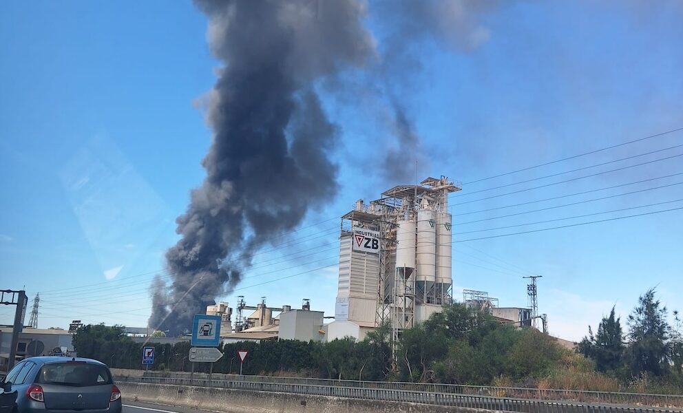 Incendio quimica Alcala de Guadaira