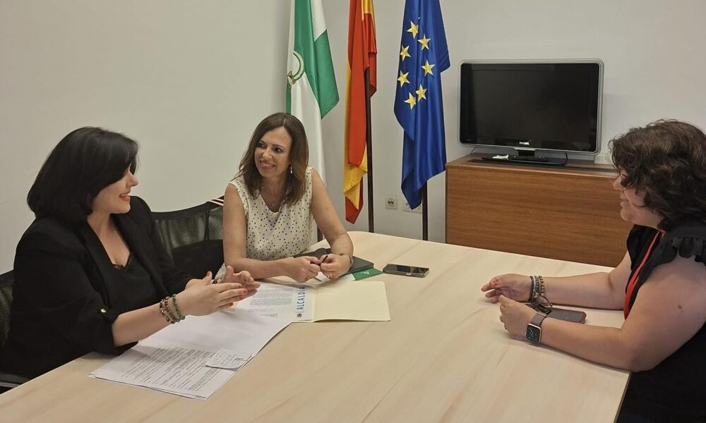 alcaldesa huevar virginia perez