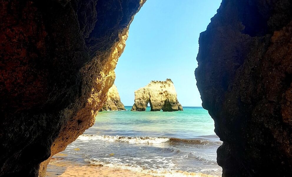 cueva tavira