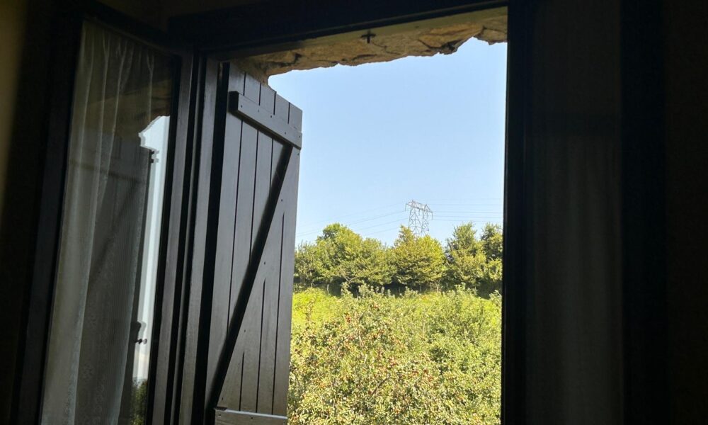 Ventana paisaje campo