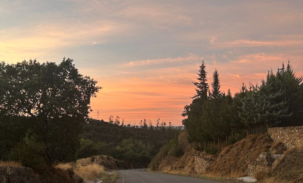 Carretera atardecer puesta de sol