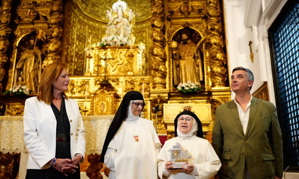 Premio Excelencia Sor Luz Amparo