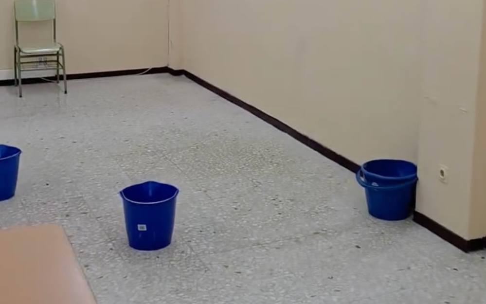 Colegio Gerena goteras