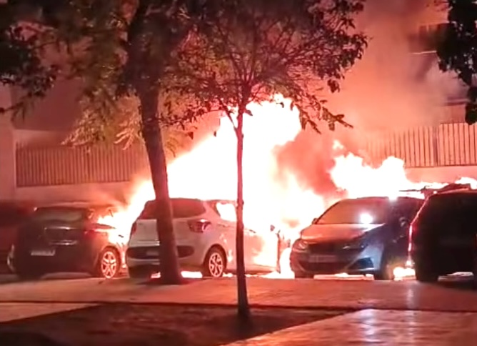 incendio coches camas