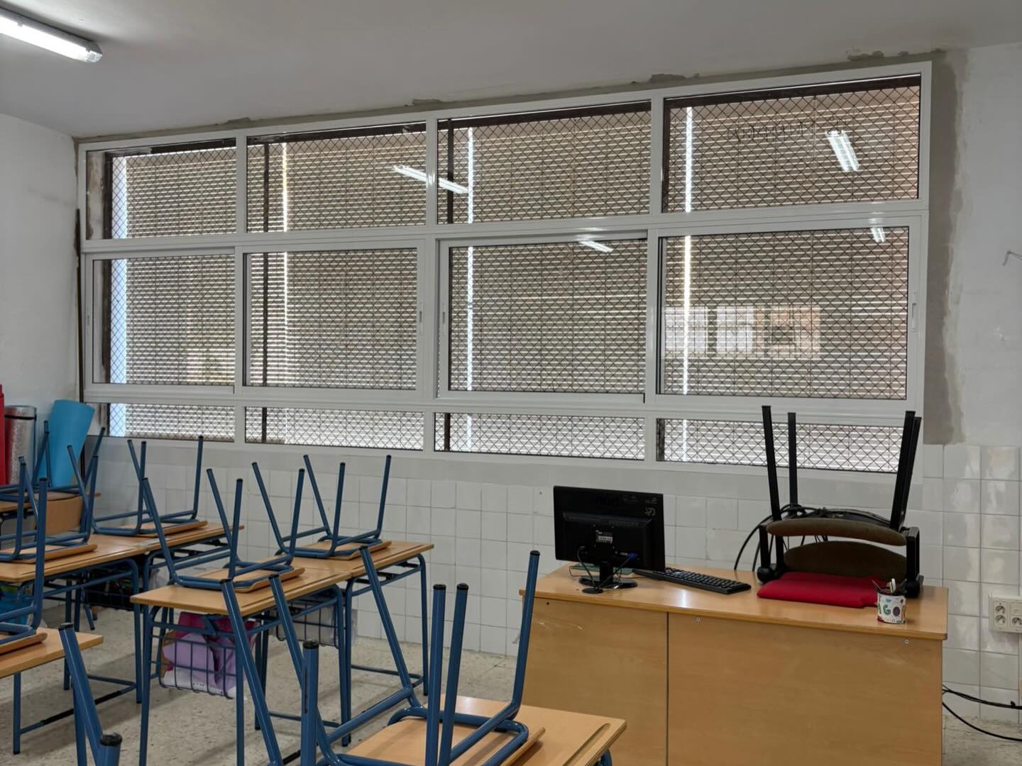Ventanas colegio Huevar