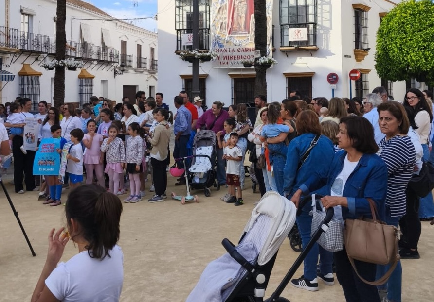 Arahal protesta familias