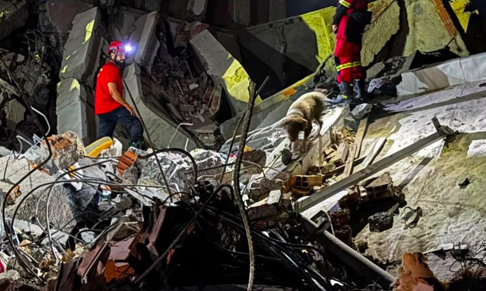 Bomberos Terremoto Venezuela